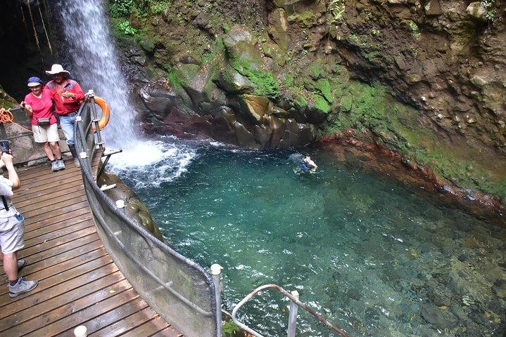 Oropendula Waterfall
